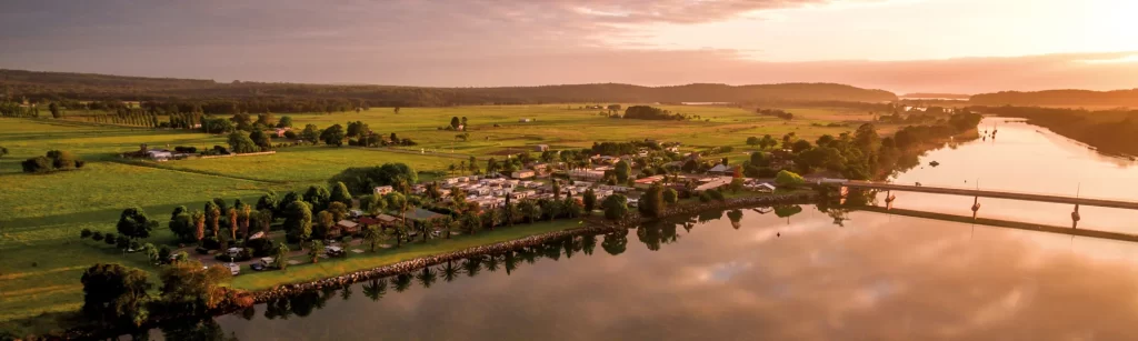 Moruya-Holiday-Park-aerial-view-1920×1000-1.webp