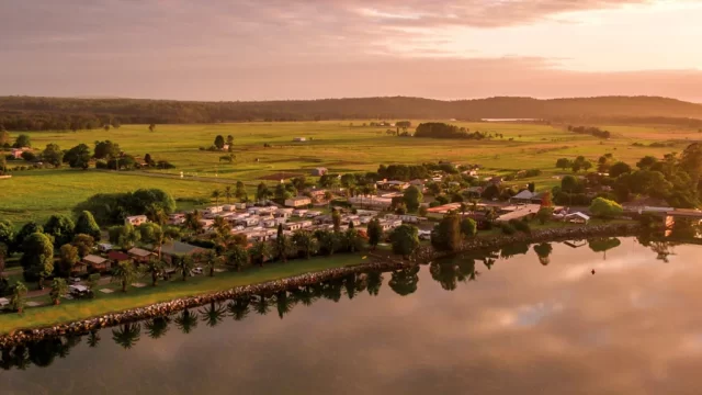 Moruya-Holiday-Park-aerial-view-1920×1000-1.webp