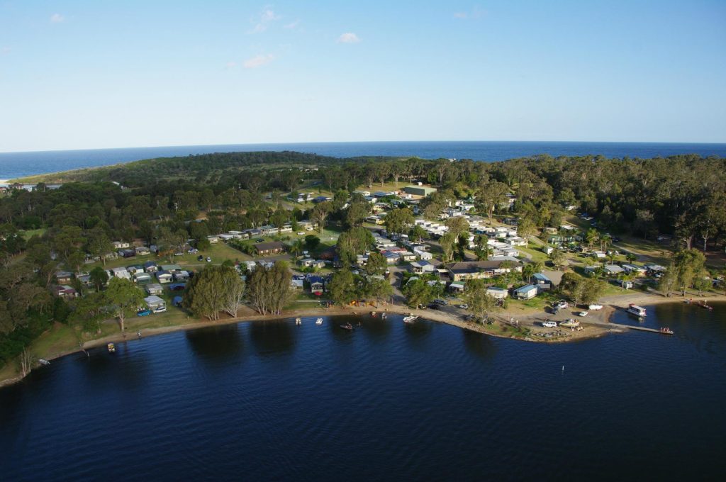 ocean-lake-caravan-park-1.jpg